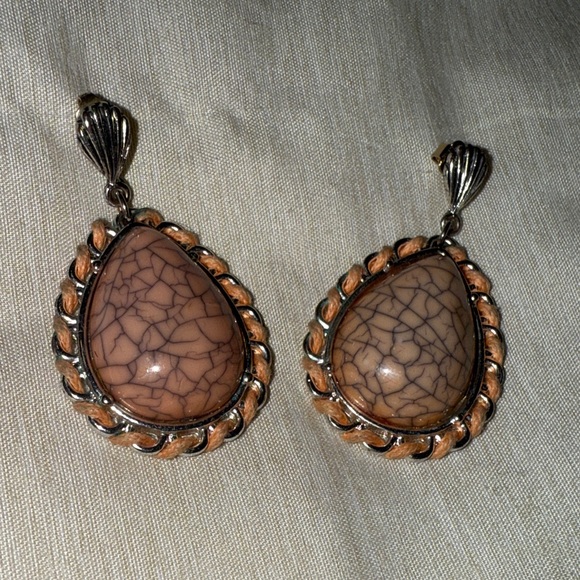 Vintage Coral Earrings - Picture 3 of 6